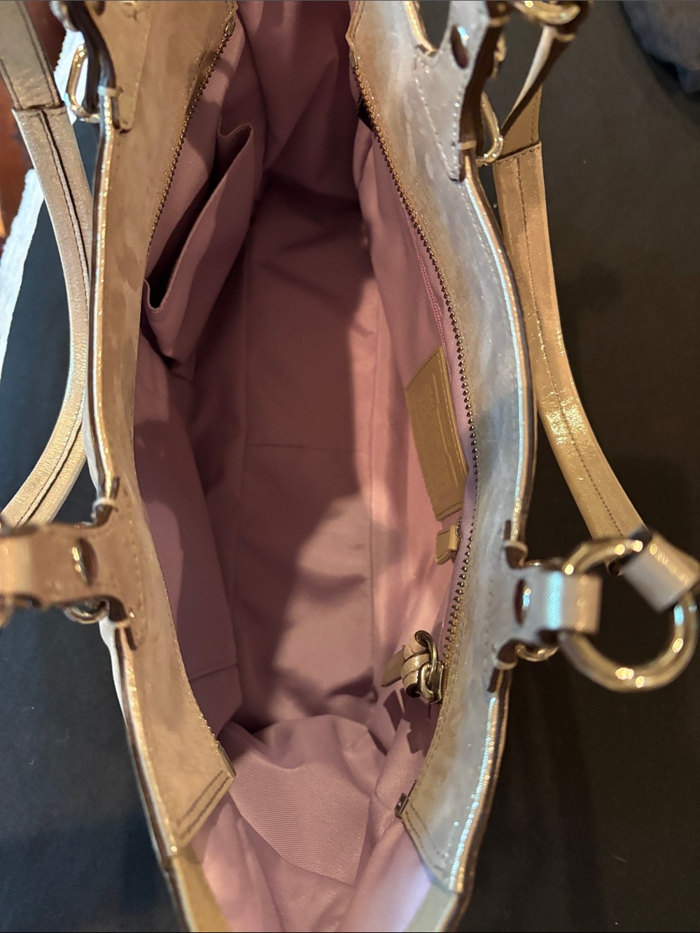 COACH  metallic Leather bag  in champagne - Picture 3 of 6